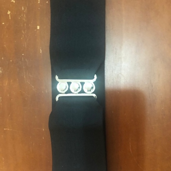 BNWT - Black Stretch Clasp Belt, size S - Picture 2 of 3